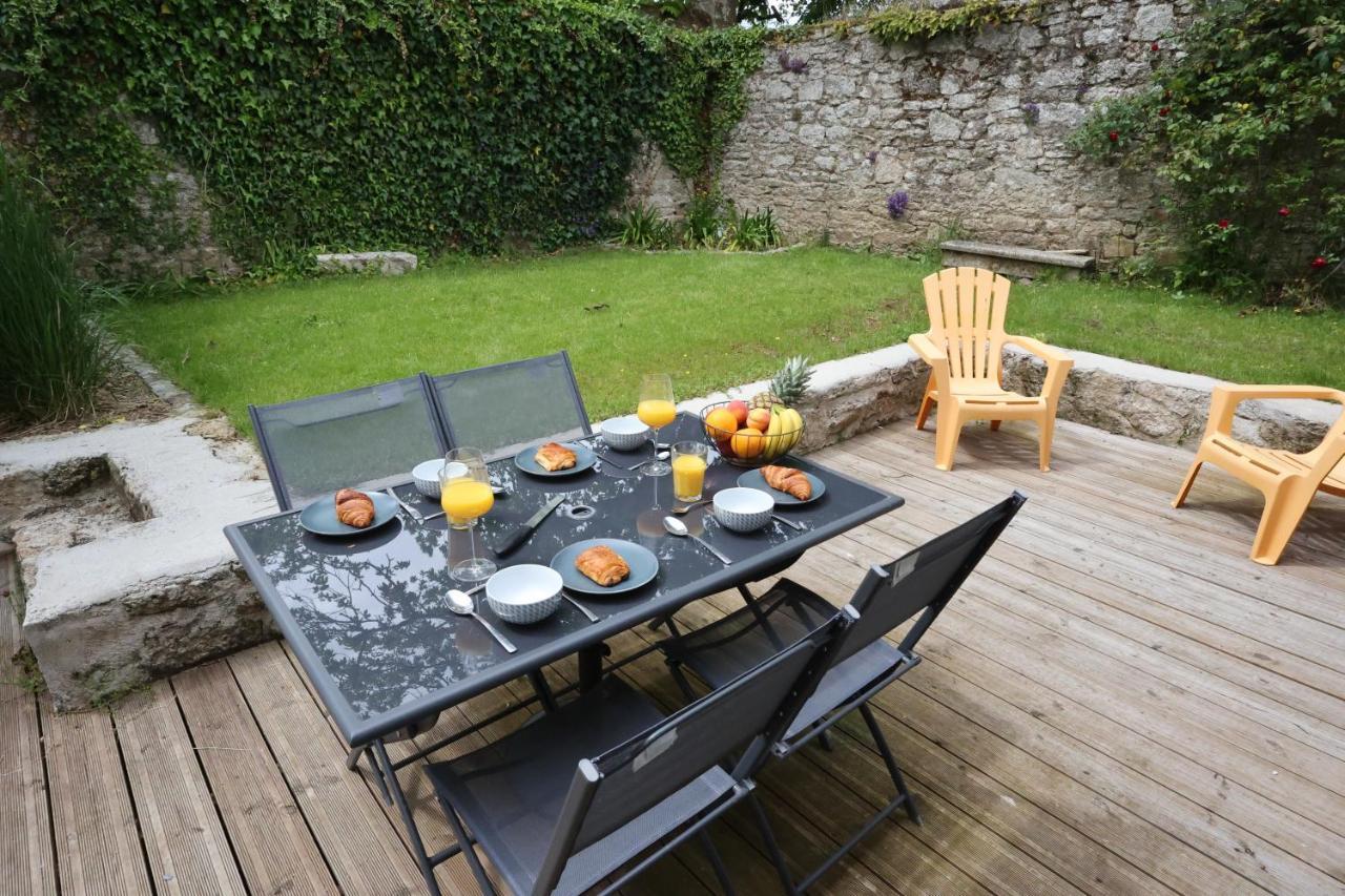 L'Atelier Et Sa Terrasse Apartment Pontivy Exterior photo