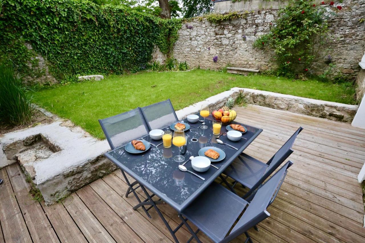 L'Atelier Et Sa Terrasse Apartment Pontivy Exterior photo