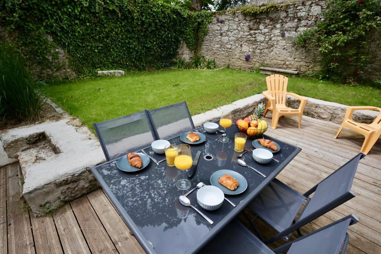 L'Atelier Et Sa Terrasse Apartment Pontivy Exterior photo